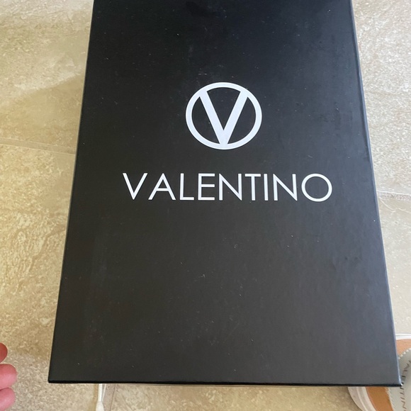 Valentino NWT Metalic Rose Gold Sneakers Size 7 - Picture 11 of 15